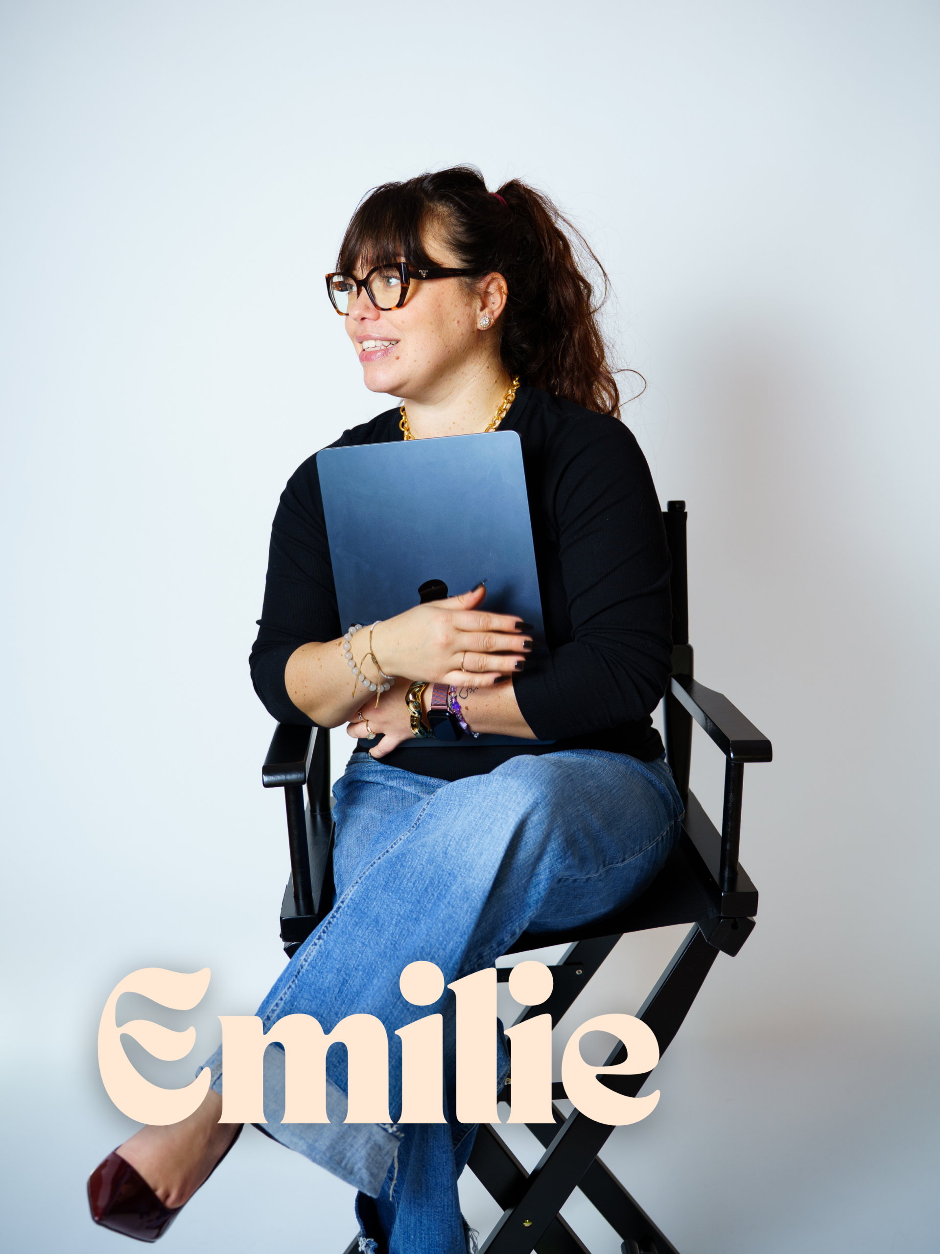 diapositive-equipe-accueil-emilie-ava-et-automne